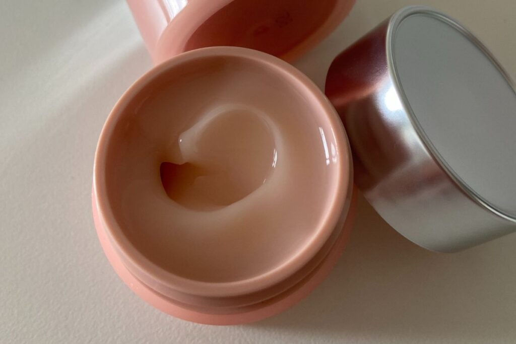 Clinique Moisture Surge Intense 72H Lipid-Replenishing Hydrator - Best Moisturizers for Rosacea