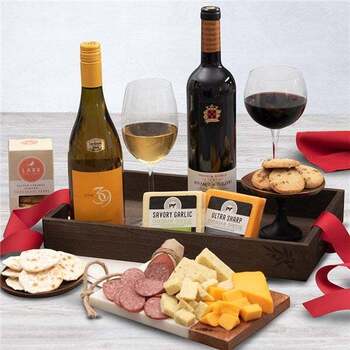 Wine Party Picnic Gift Crate - Best Gifts For Women In Their 30s 