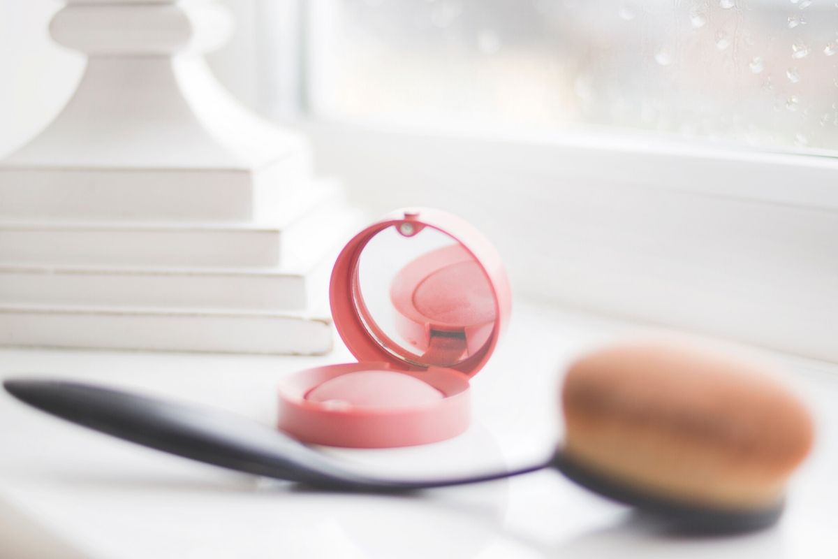 How to Get Rosy Cheeks Naturally And Fast