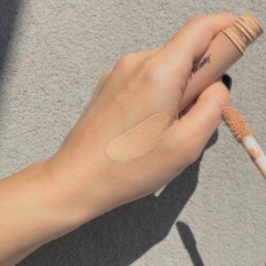 Tarte Shape Tape Radiant Concealer in 22N